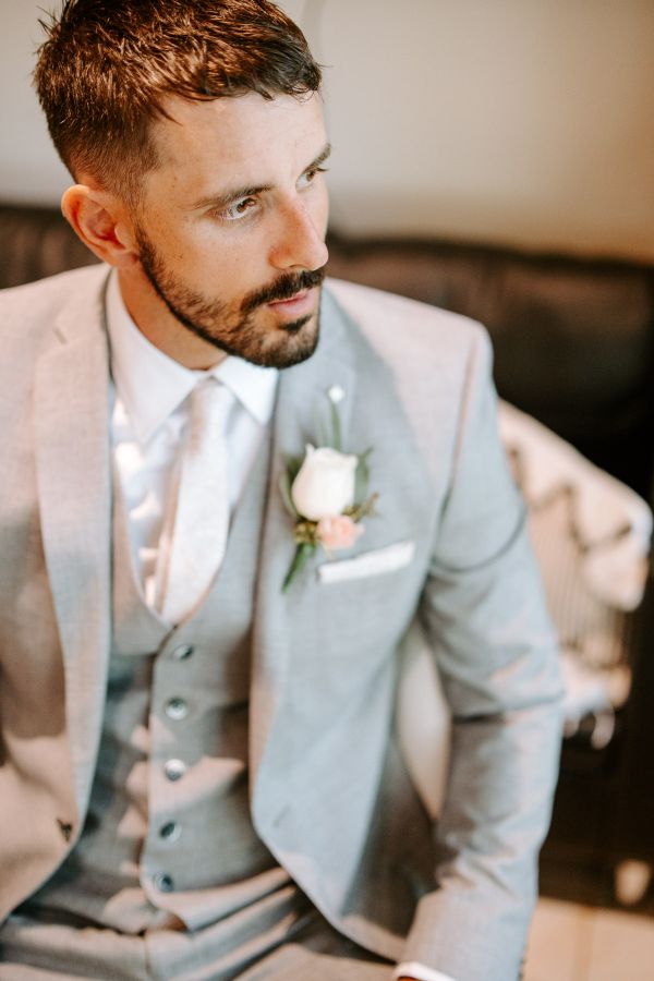 Chateau Wyuna wedding, Melissa and James, frame 005