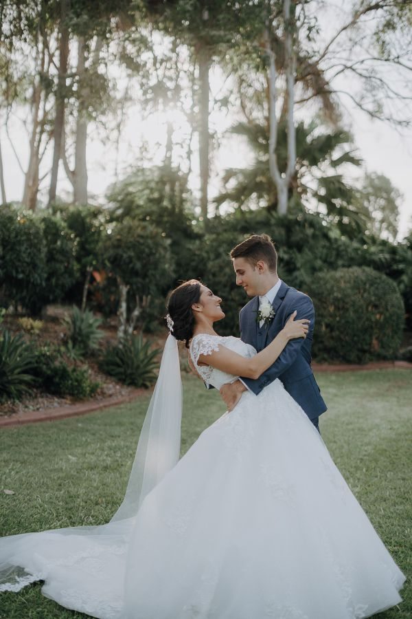 Rayane and Arthur's wedding day in Burbank, frame 109