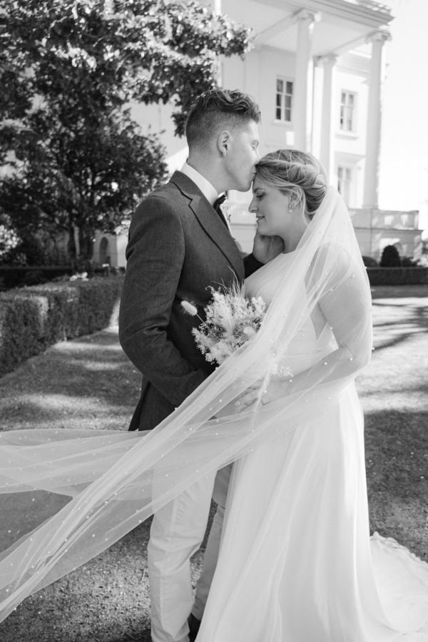 Clarendon House wedding, Rosie and Sam, frame 095