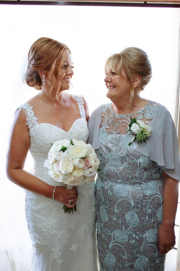 Jacquie and Steve's wedding day in St Kilda, frame 043