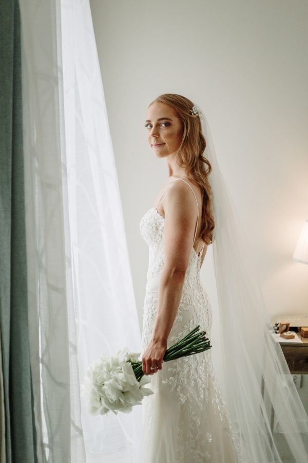 Annabel and Sam's wedding day in Melbourne, frame 025