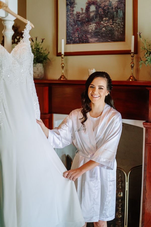 Lyndsay and Jared's wedding day in Strath Creek, frame 040