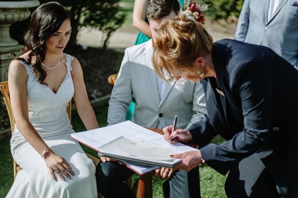 Lyndsay and Jared's wedding day in Strath Creek, frame 124