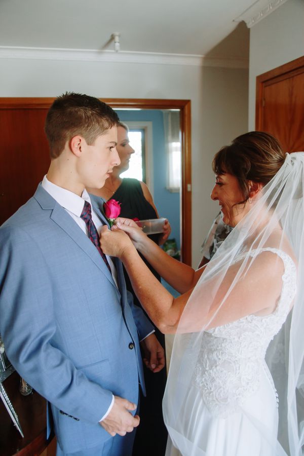 Launceston Golf Club wedding, the couple, frame 053