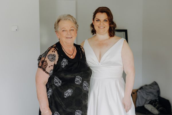 Anna and Stephen's wedding day in Reservoir, frame 004