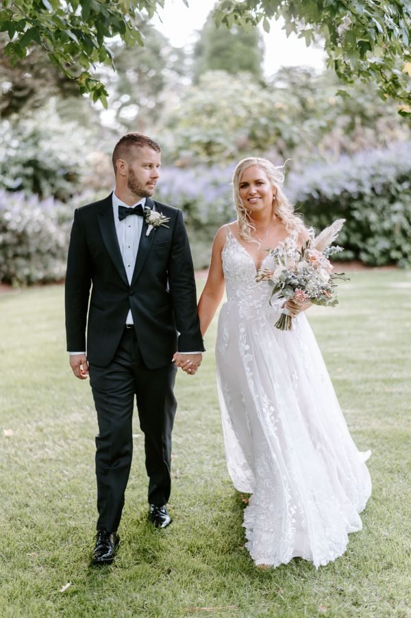 Lisa and Steve's wedding day in Geelong, frame 067