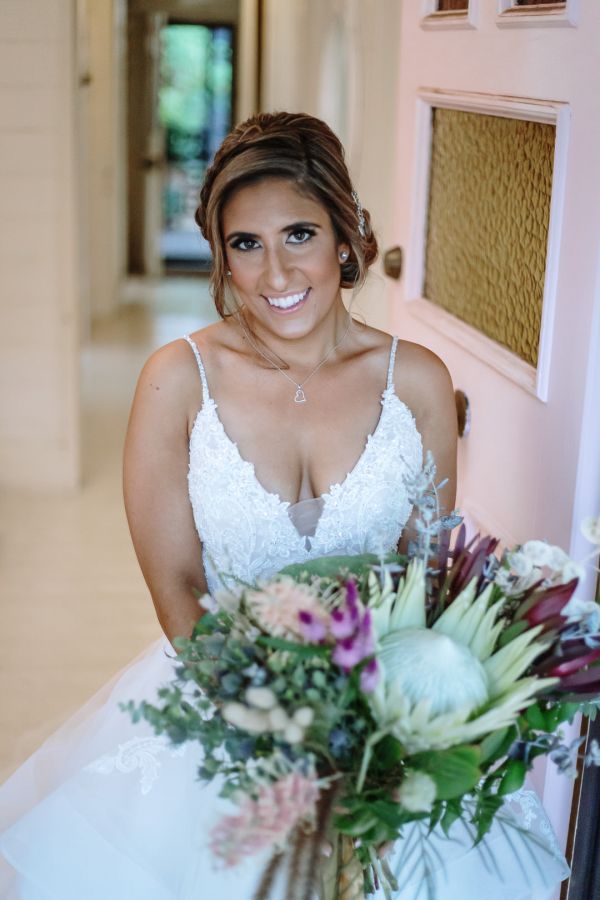 Adele and James' wedding day in Gledswood Hills, frame 004