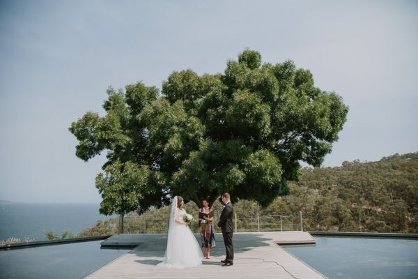 Caitlin and Dylan's wedding day in Taroona, frame 067