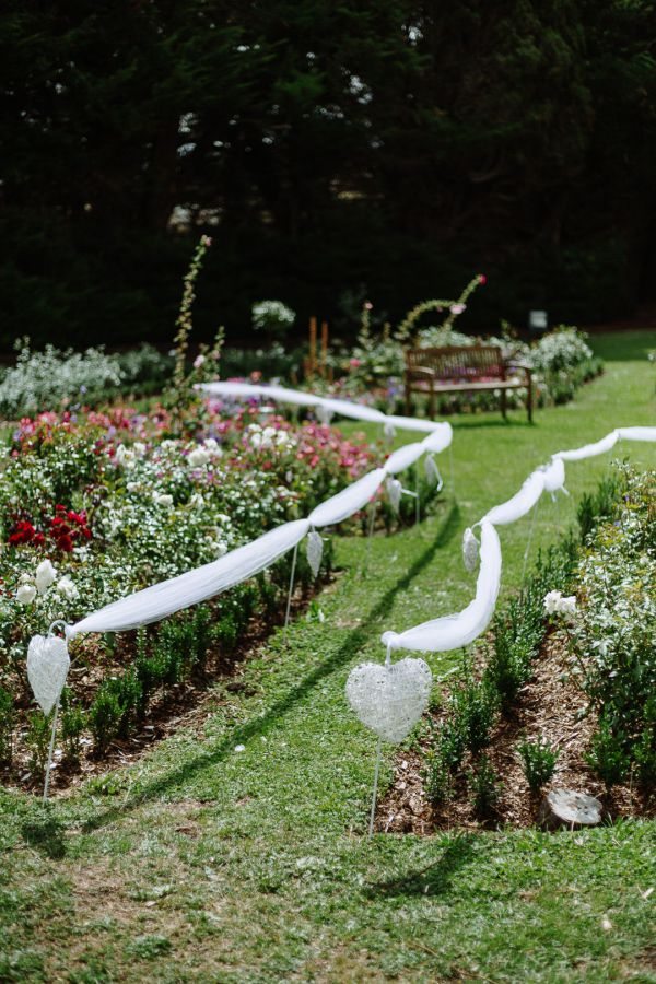 Steph and Kane's wedding day in New Norfolk, frame 007