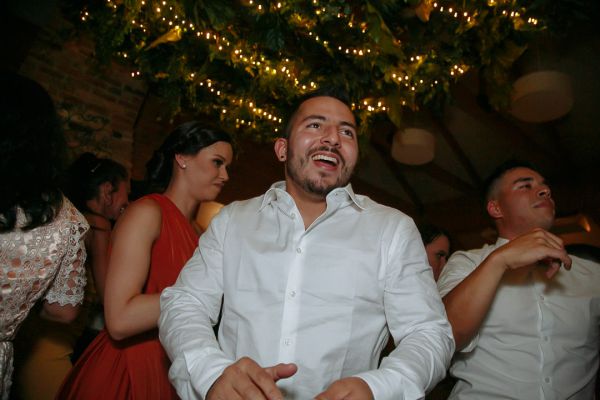 Giovi and Andrés' wedding day in Lancefield, frame 442