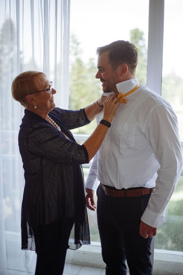 Elyse and Dan's wedding day in Carrara, frame 019