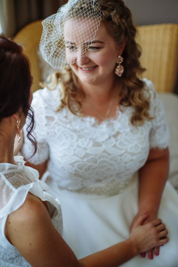 Elyse and Dan's wedding day in Carrara, frame 064