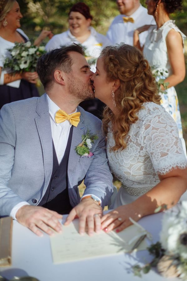 Elyse and Dan's wedding day in Carrara, frame 190