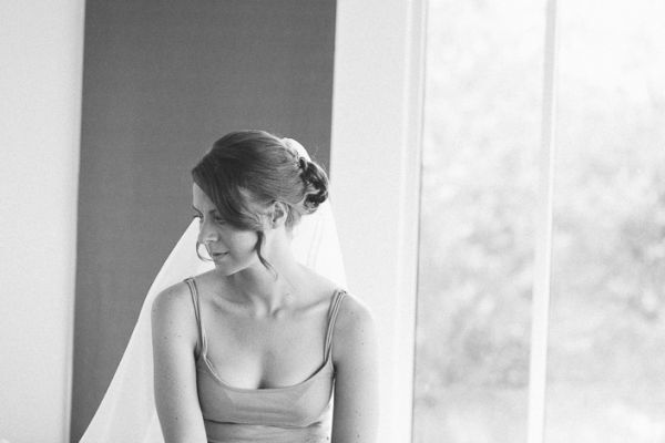 The couple's wedding day in Great Ocean Road, frame 007