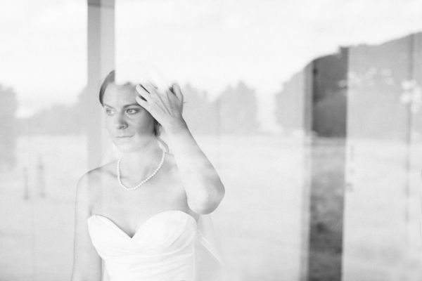The couple's wedding day in Great Ocean Road, frame 016