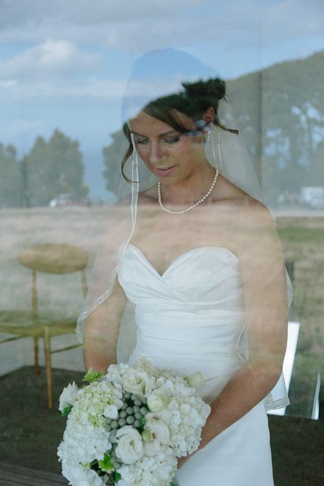The couple's wedding day in Great Ocean Road, frame 017