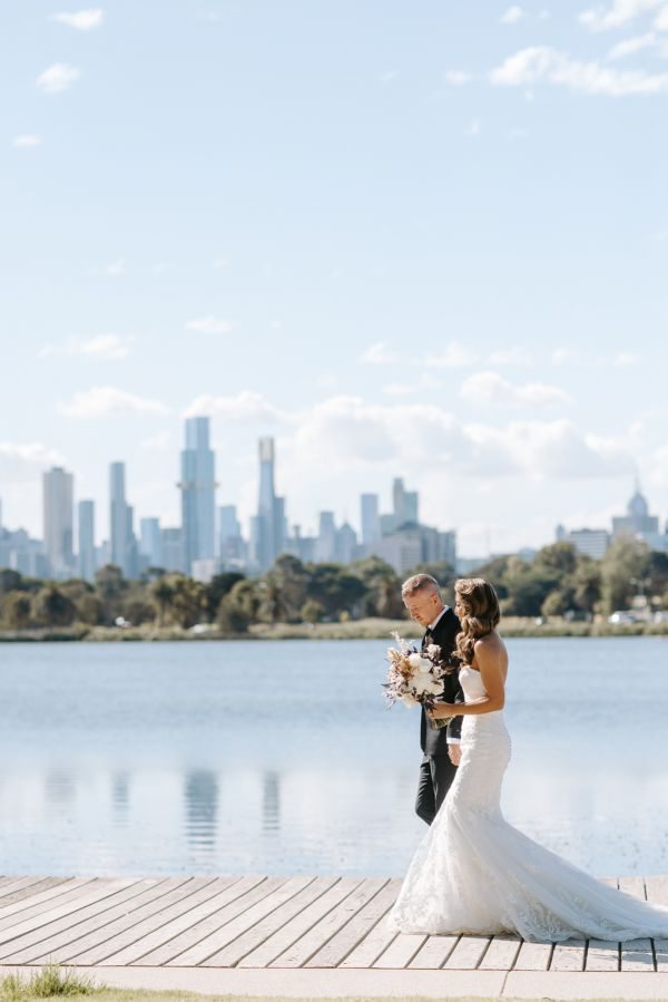 Liana and Matt's wedding day in Albert Park, frame 013