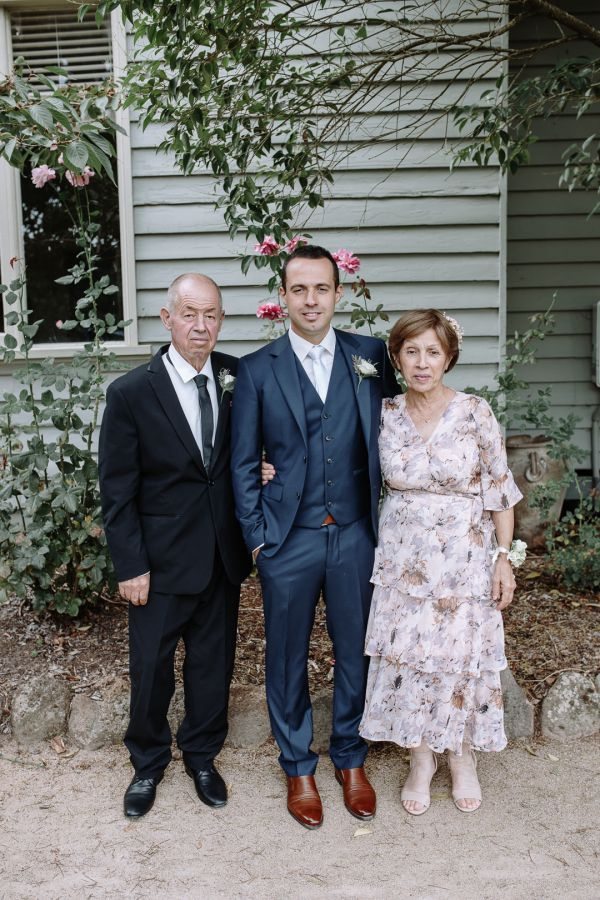 Vanessa and Michael's wedding day in Dixons Creek, frame 013