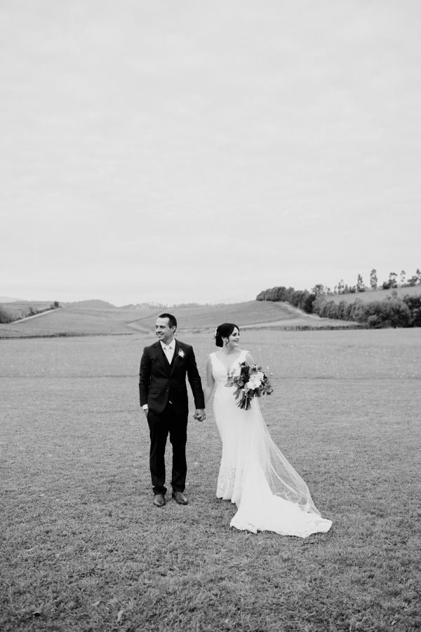 Vanessa and Michael's wedding day in Dixons Creek, frame 073