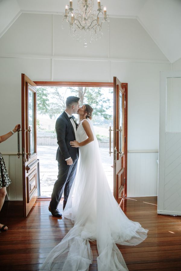 Zijing and Joshua's wedding day in Maleny, frame 037