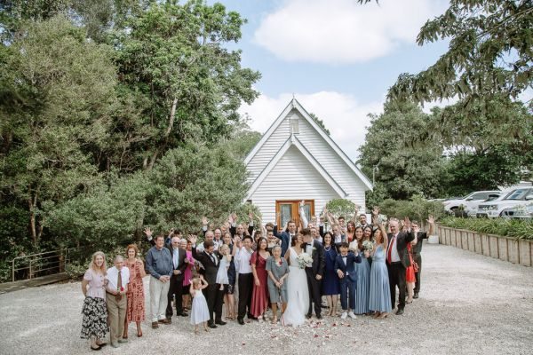Zijing and Joshua's wedding day in Maleny, frame 040