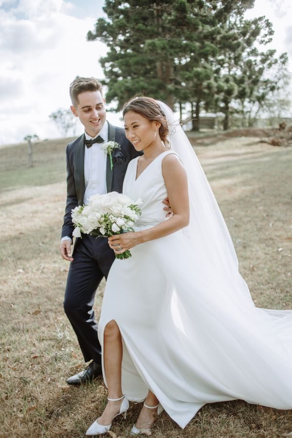 Zijing and Joshua's wedding day in Maleny, frame 061