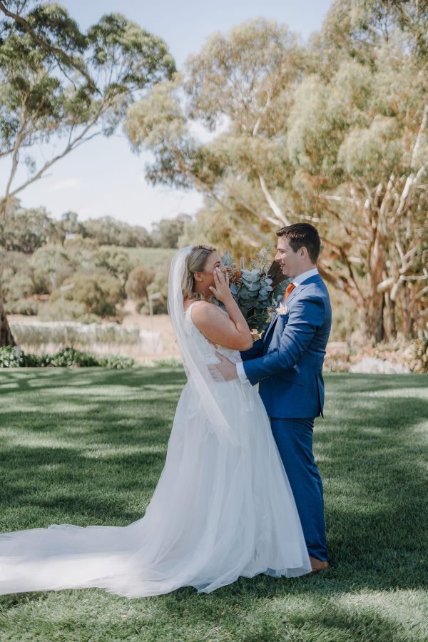 Longview Vineyard wedding, Ashleigh and Fraser, frame 008