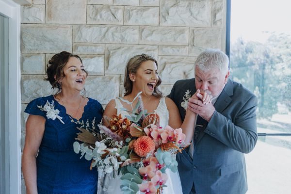 Longview Vineyard wedding, Ashleigh and Fraser, frame 035