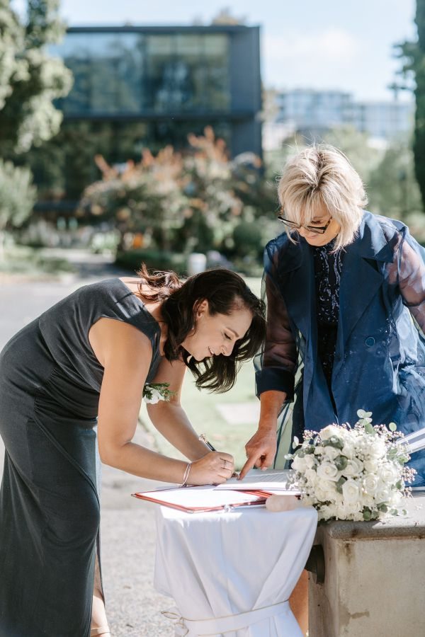 Melisa and Paul's wedding day in Toorak, frame 049