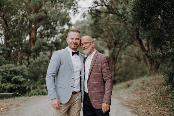Lorne Beach wedding, Sarah and Rob, frame 008