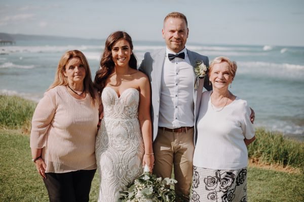 Lorne Beach wedding, Sarah and Rob, frame 038