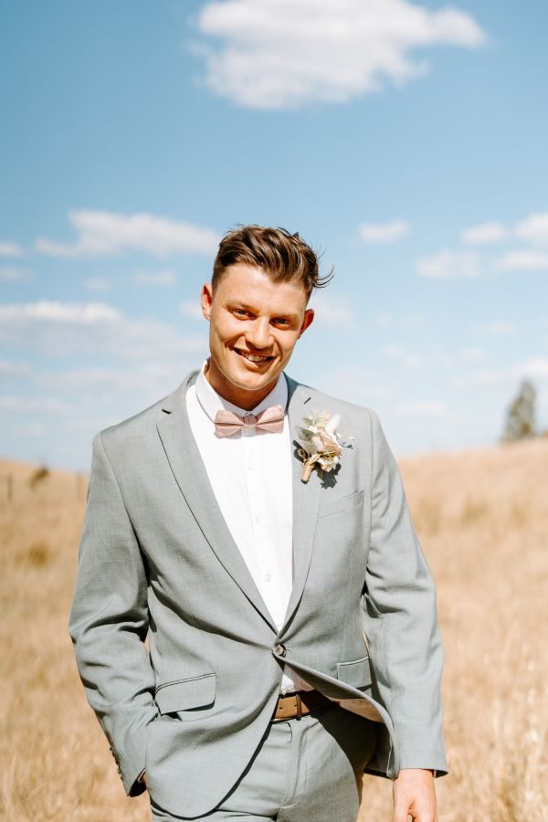 Sally and Luke's wedding day in Chintin, frame 037