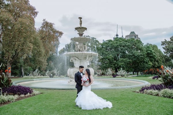 Vivian and Tony's wedding day in Melbourne, frame 064