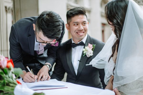 Vivian and Tony's wedding day in Melbourne, frame 139