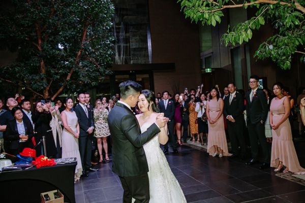 Vivian and Tony's wedding day in Melbourne, frame 235