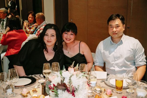 Vivian and Tony's wedding day in Melbourne, frame 274