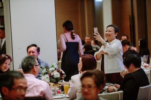 Grand Hyatt Melbourne wedding, Vivian and Tony, frame 350