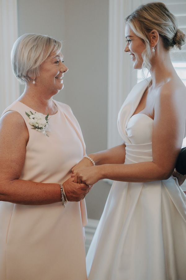 Mercure Ballarat wedding, Georgie and Johnny, frame 017