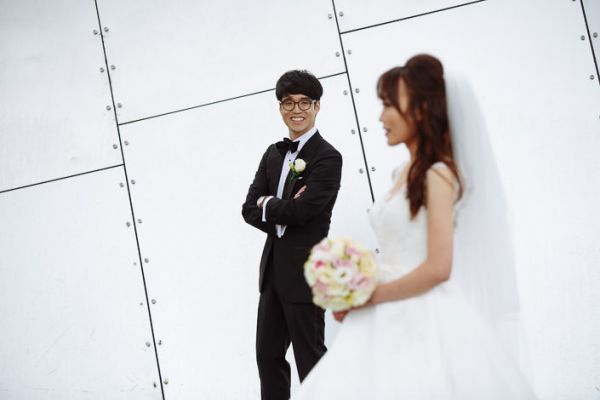 The couple's wedding day in Murrumbeena, frame 229