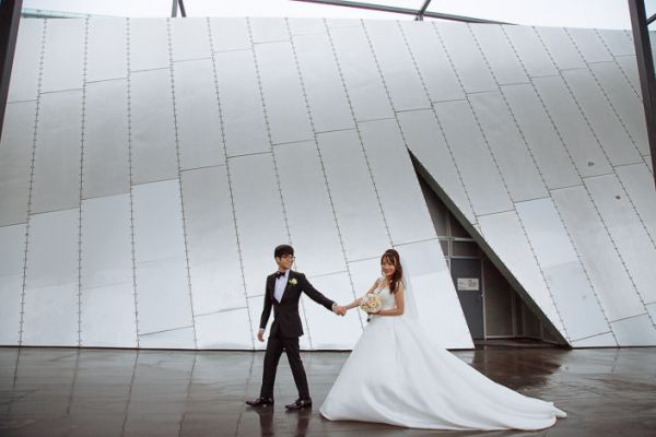 The couple's wedding day in Murrumbeena, frame 232