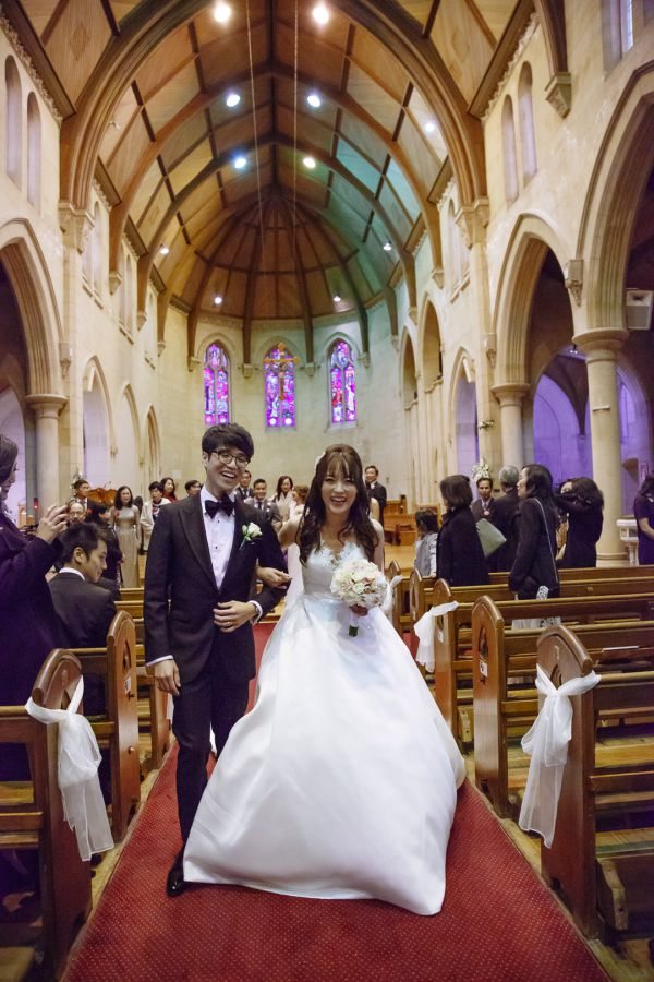 The couple's wedding day in Carlton, frame 073