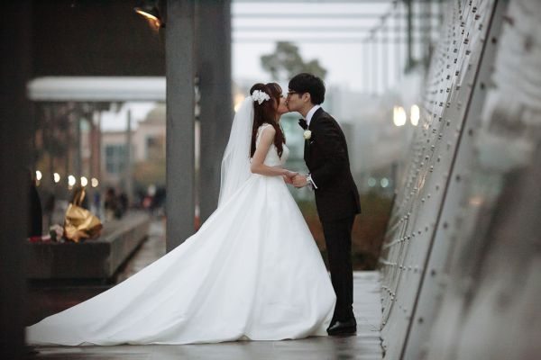 Carlton Gardens wedding, the couple, frame 101