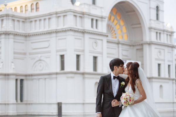 The couple's wedding day in Carlton, frame 109