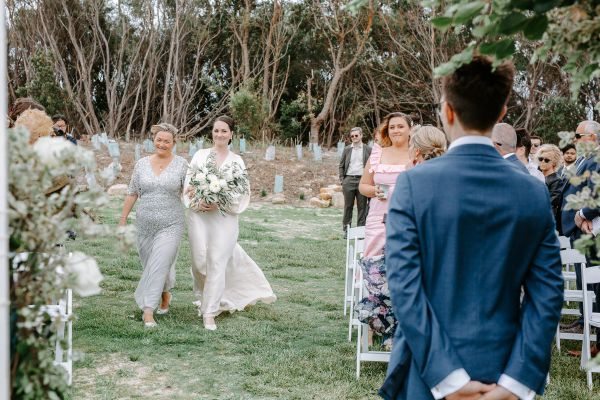 Imogen and Jordan's wedding day in Manly, frame 010