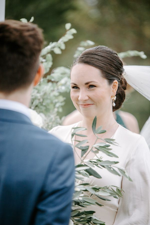 Imogen and Jordan's wedding day in Manly, frame 025