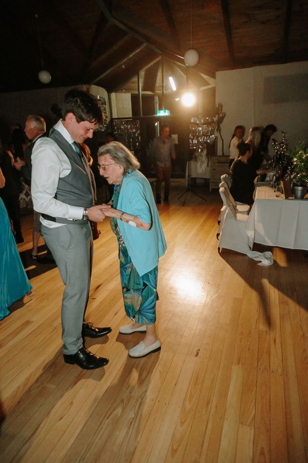 St Andrews Beach Recreation Hall wedding, Simone and Sam, frame 434