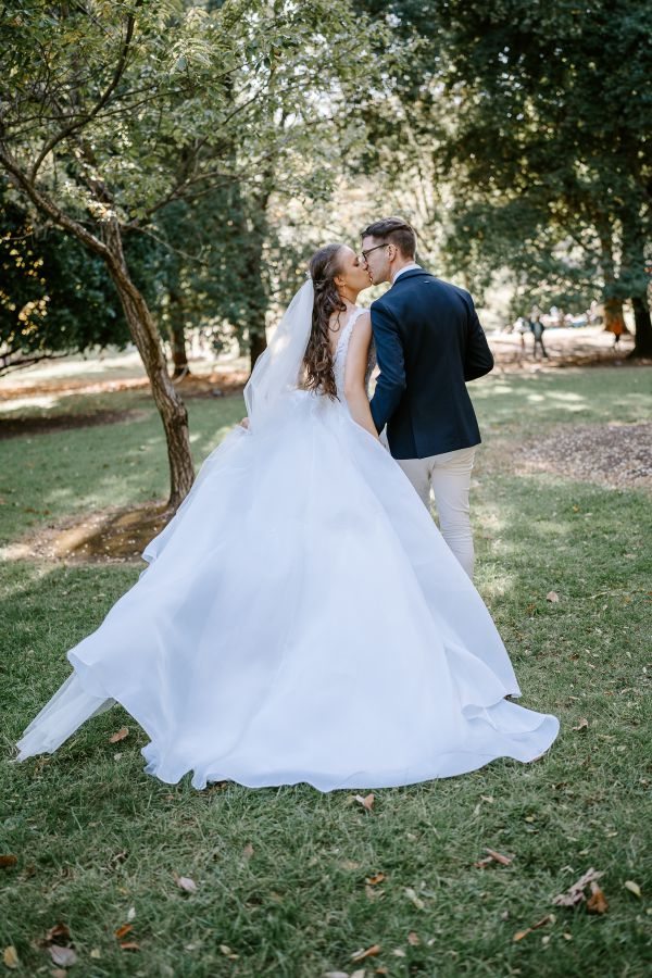 Mount Lofty Botanic Garden wedding, Monique and Daniel, frame 101
