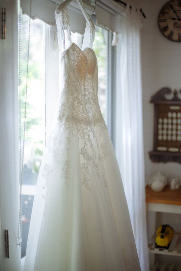 Aroya and Jack's wedding day in Narbethong, frame 031