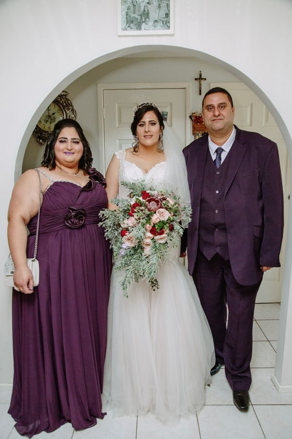 Rebecca and Axel's wedding day in Oatlands, frame 046