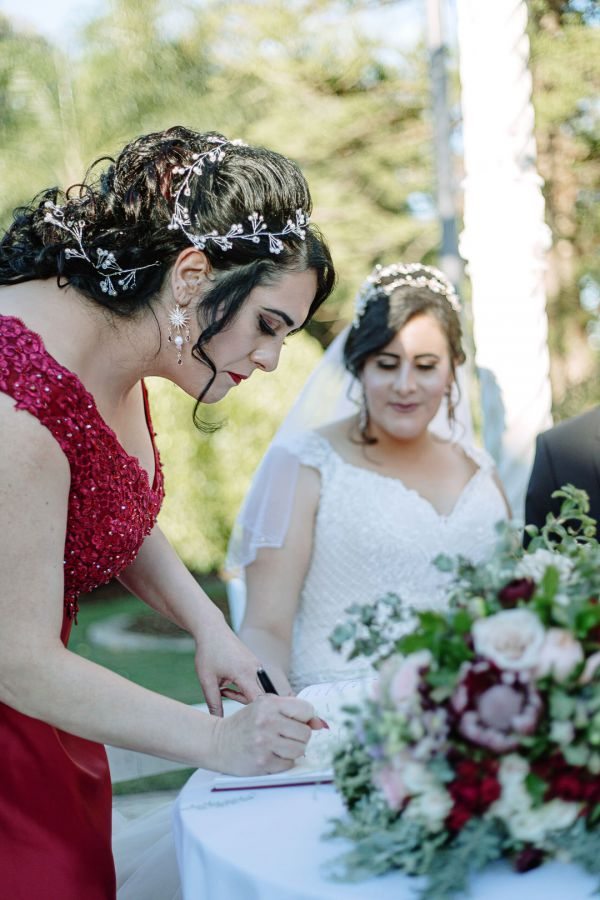 Rebecca and Axel's wedding day in Oatlands, frame 127